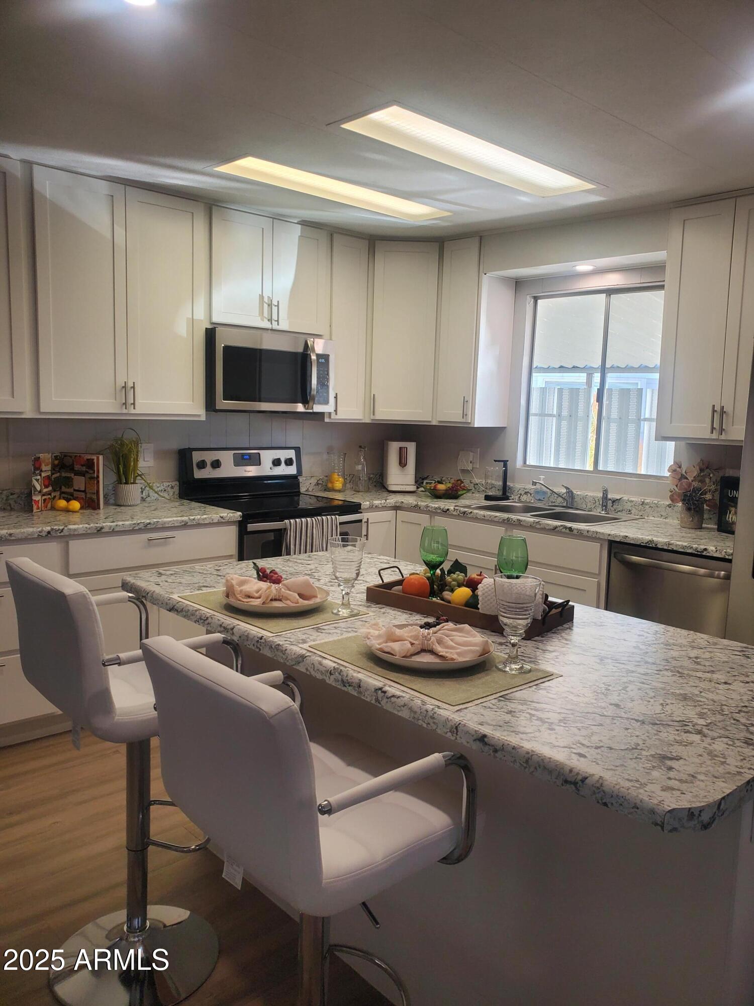 3300 E Broadway Road 128