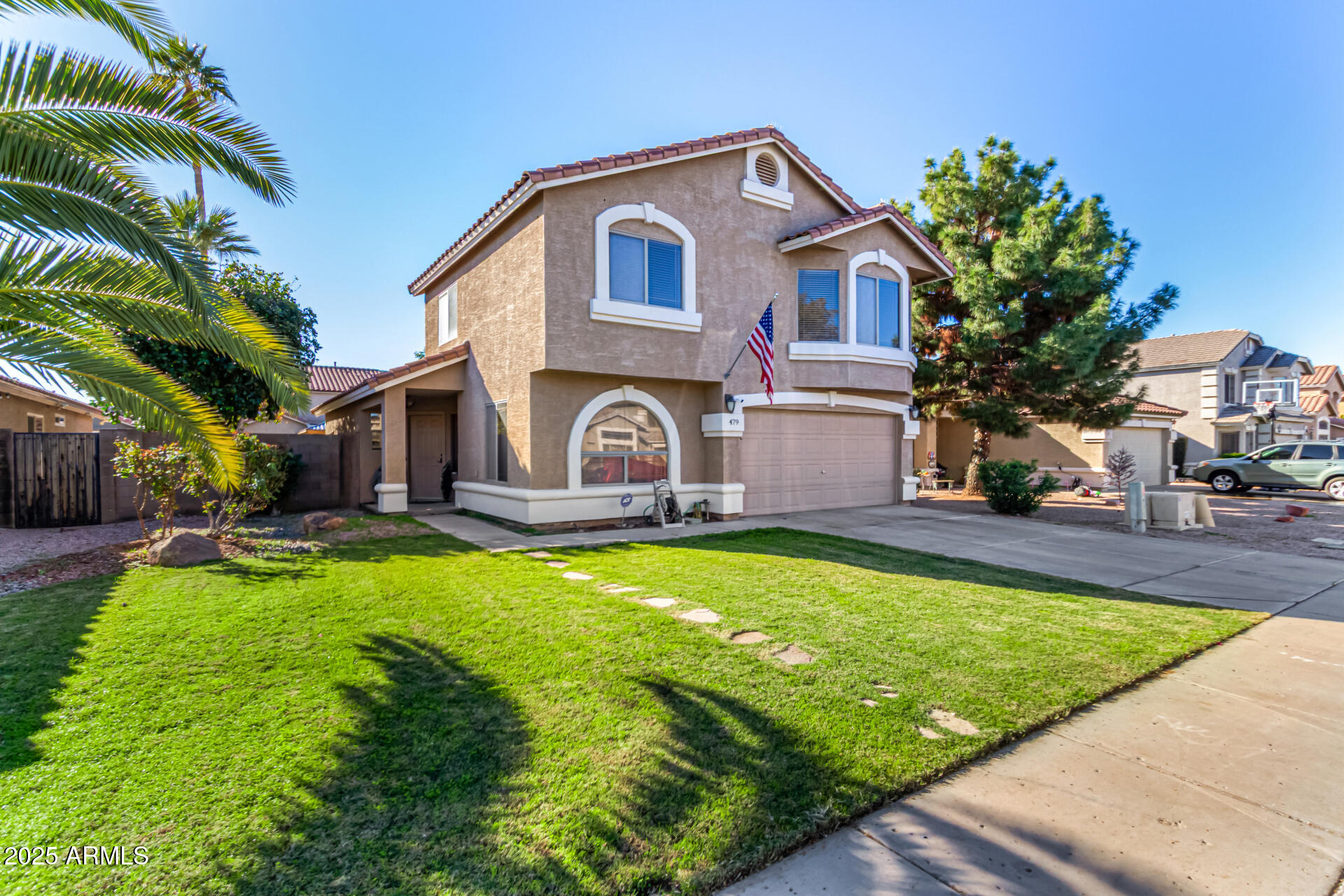 479 W DOUGLAS Avenue