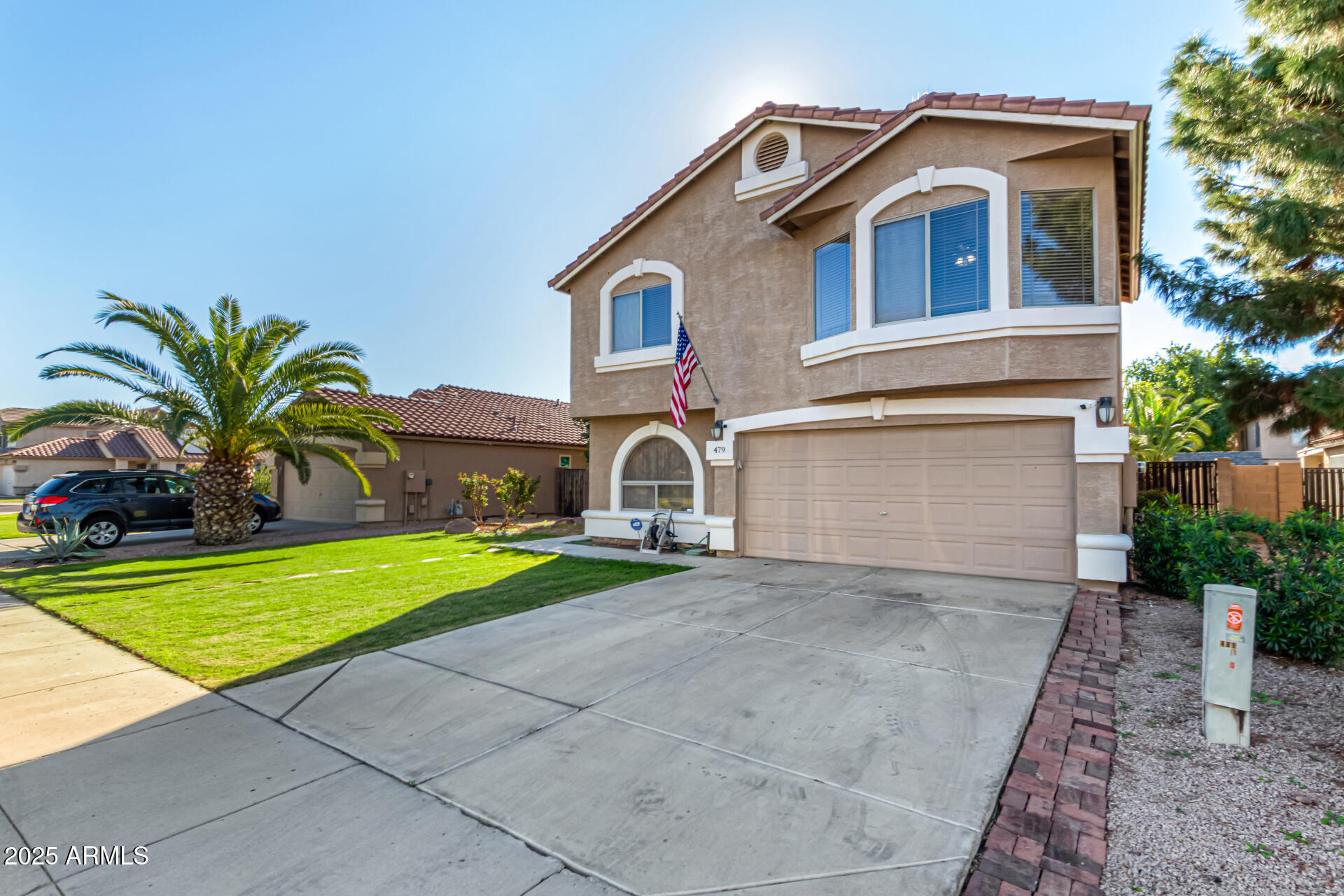 479 W DOUGLAS Avenue