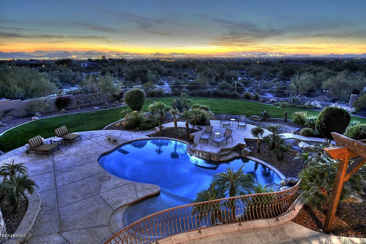 THE PEAK - Residential