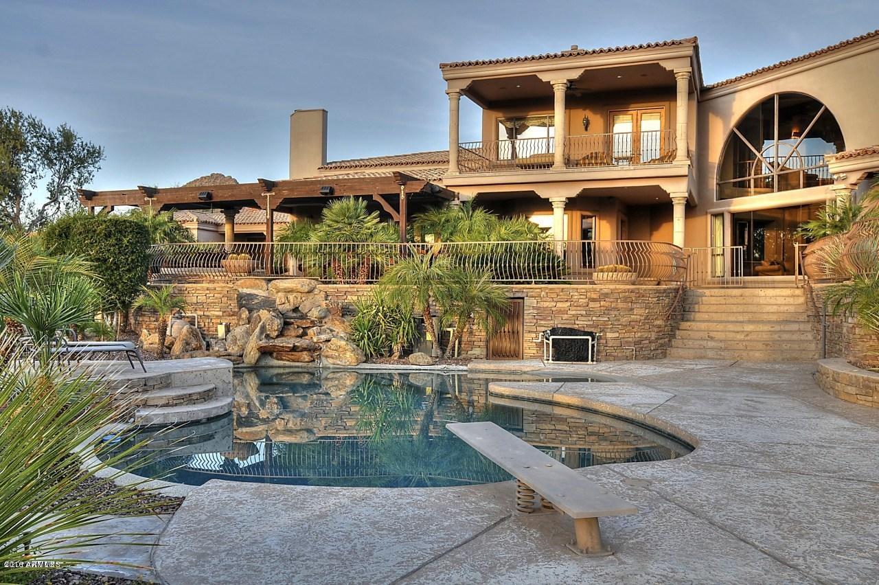 THE PEAK - Residential