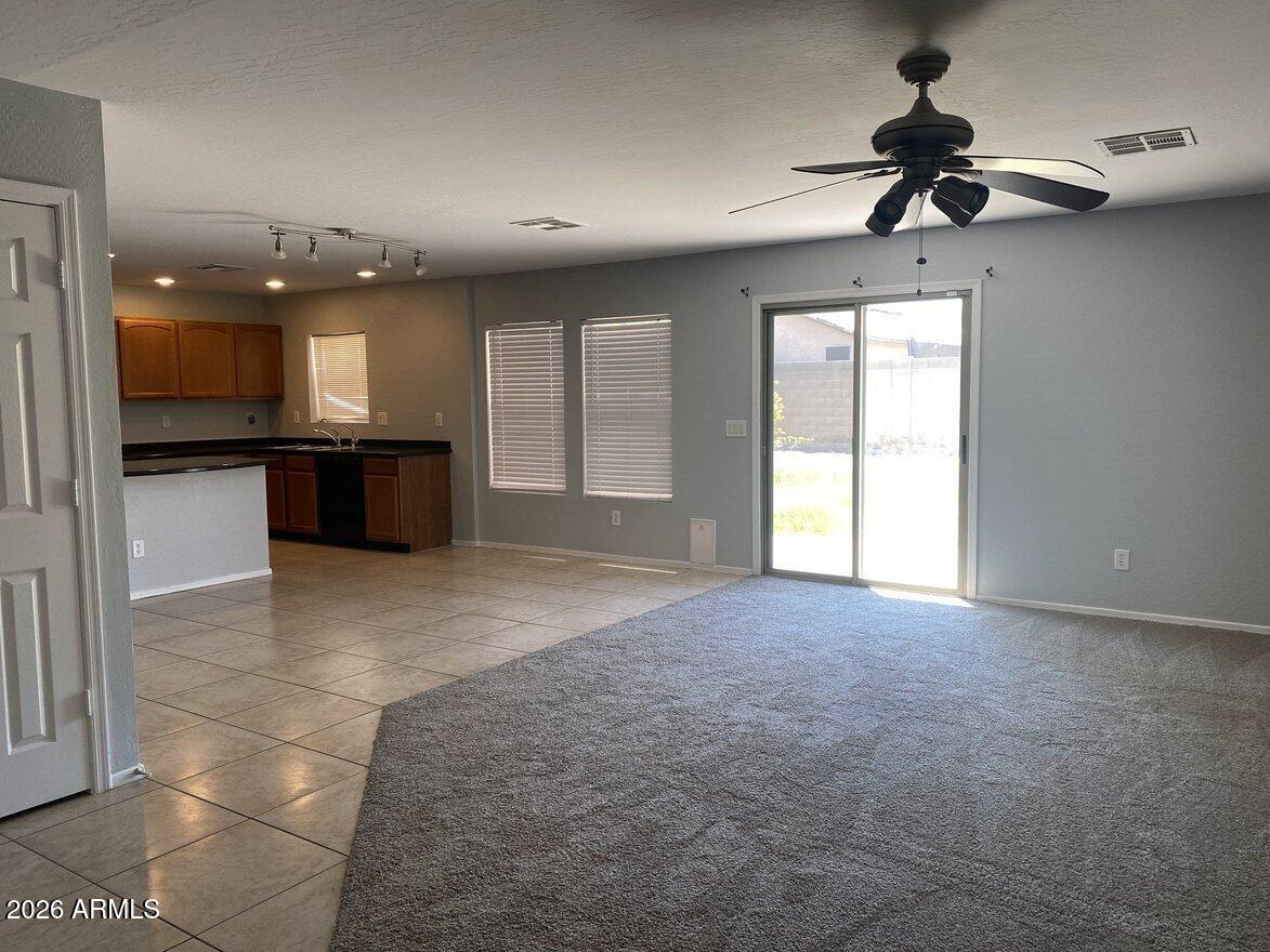 45501 W GUILDER Avenue