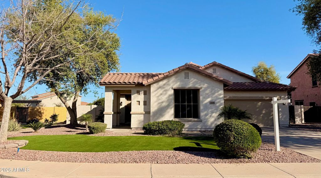 Photo of 1236 E Nightingale Lane, Gilbert, AZ 85298 (MLS # 6990539)
