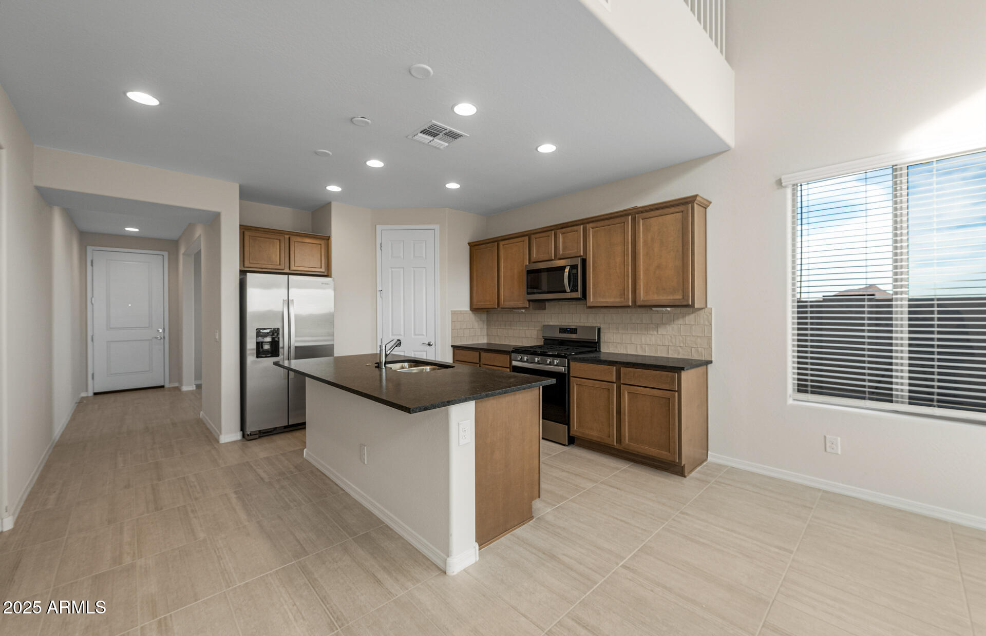 16223 W PINNACLE VISTA Drive