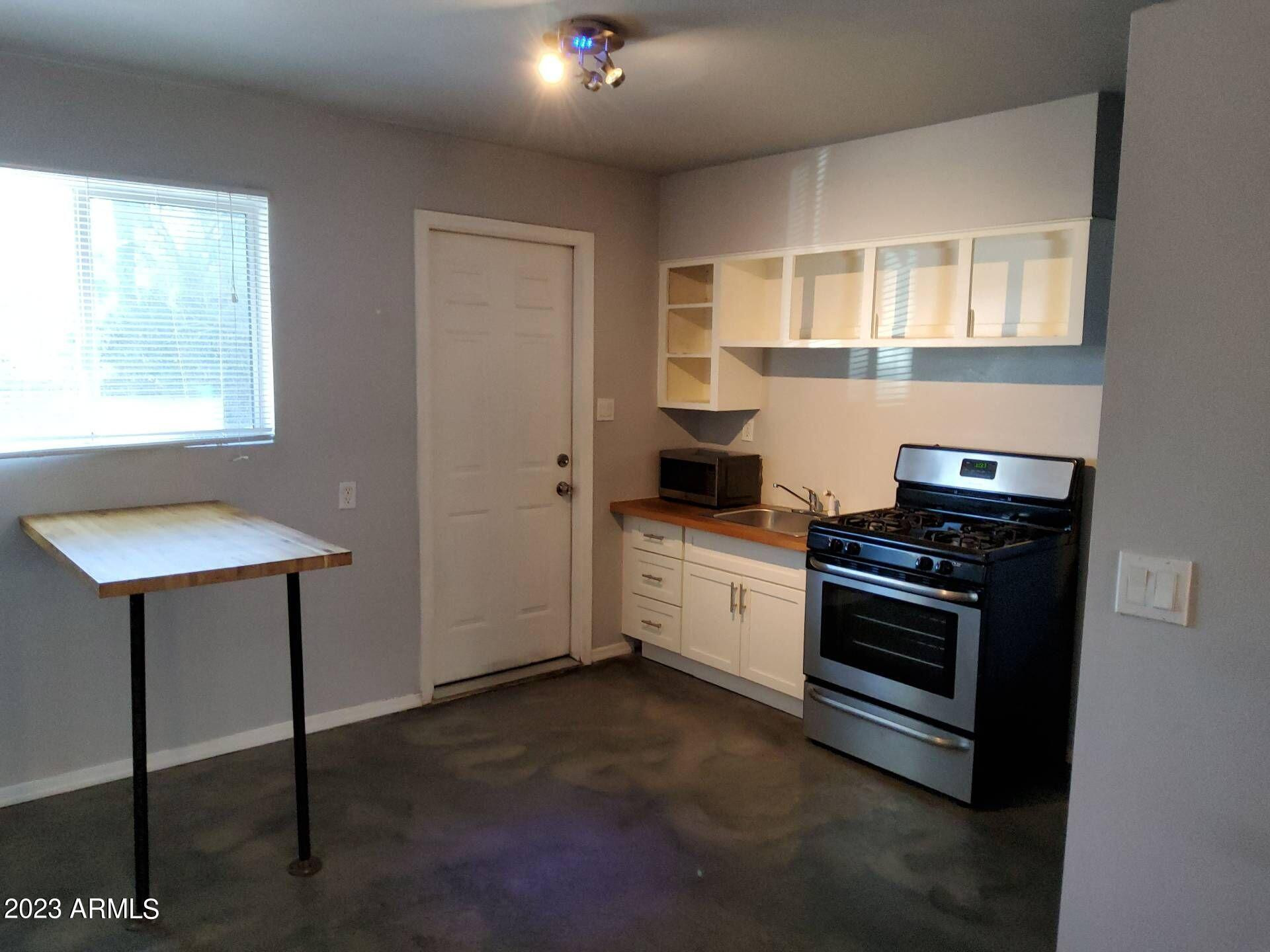 3427 N 12th Place Apt 1