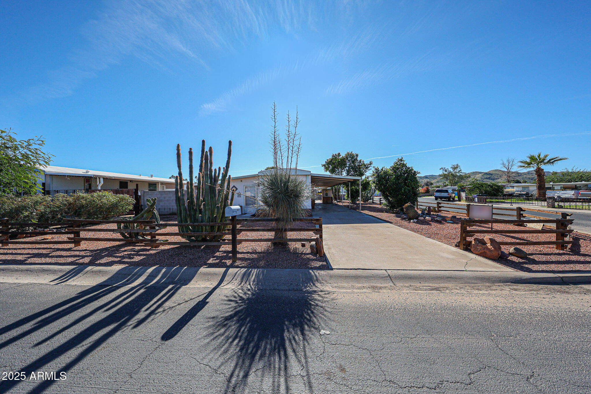 4353 E FREMONT Street