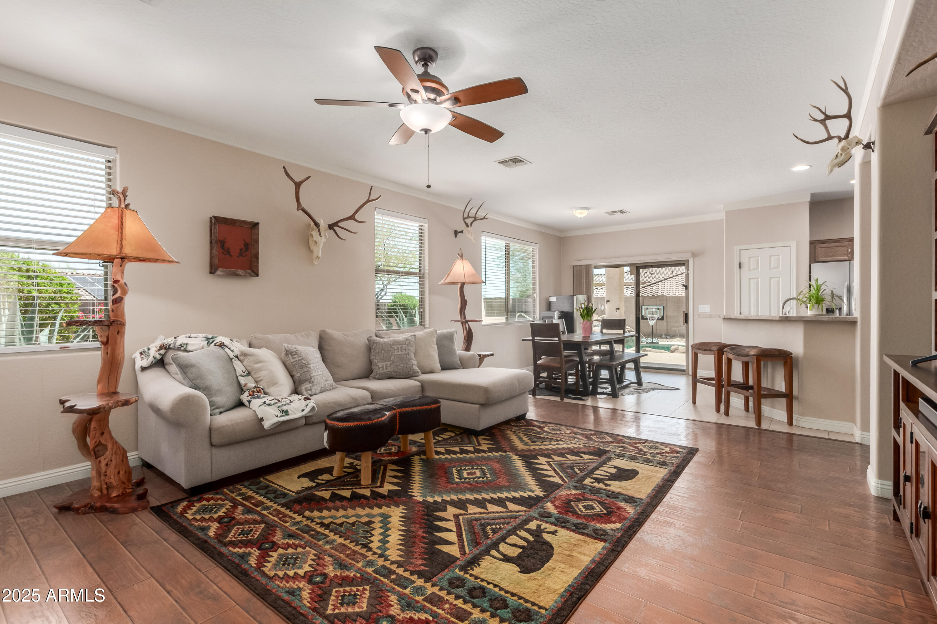 2507 W Whitman Drive