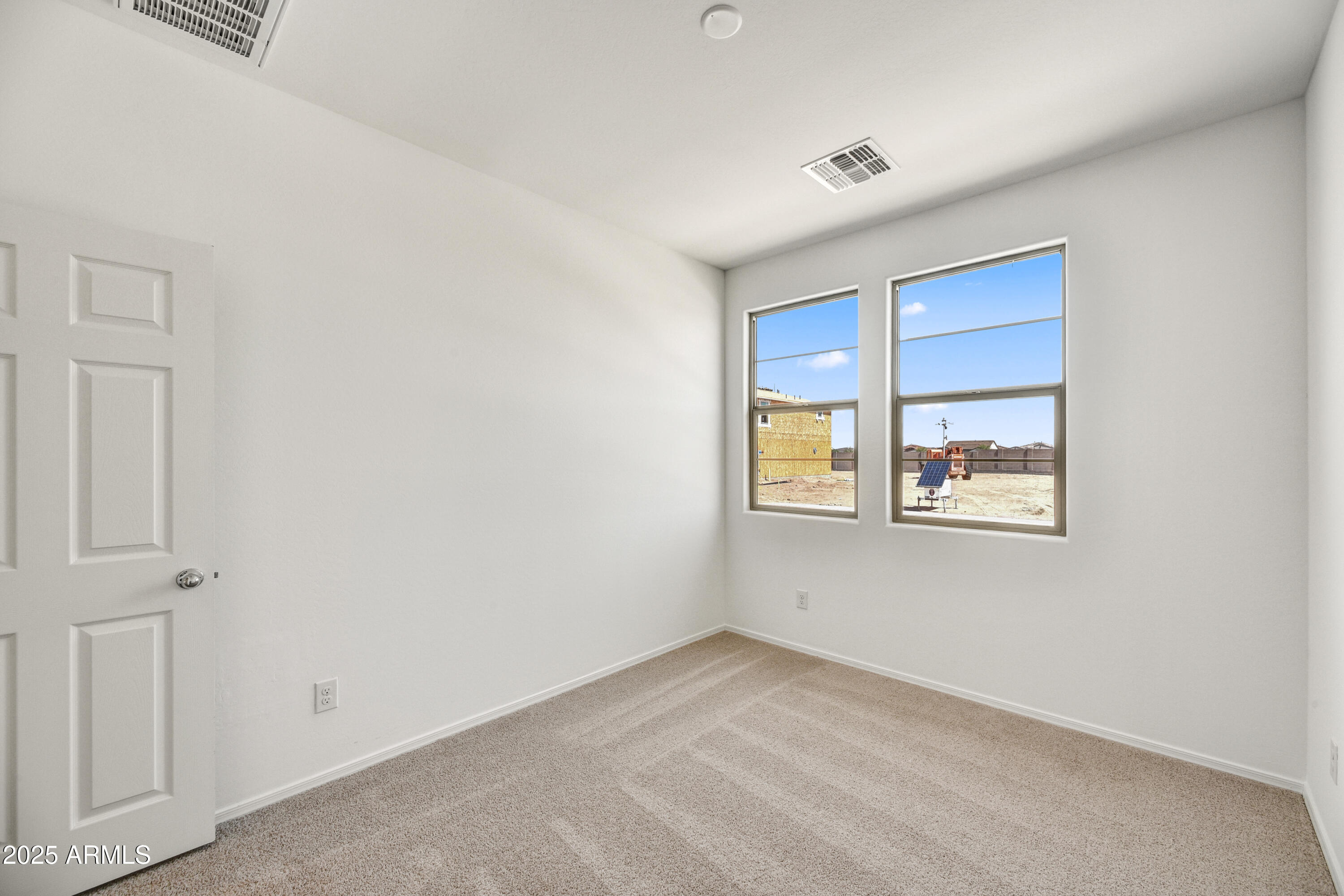 37487 W Patterson Street