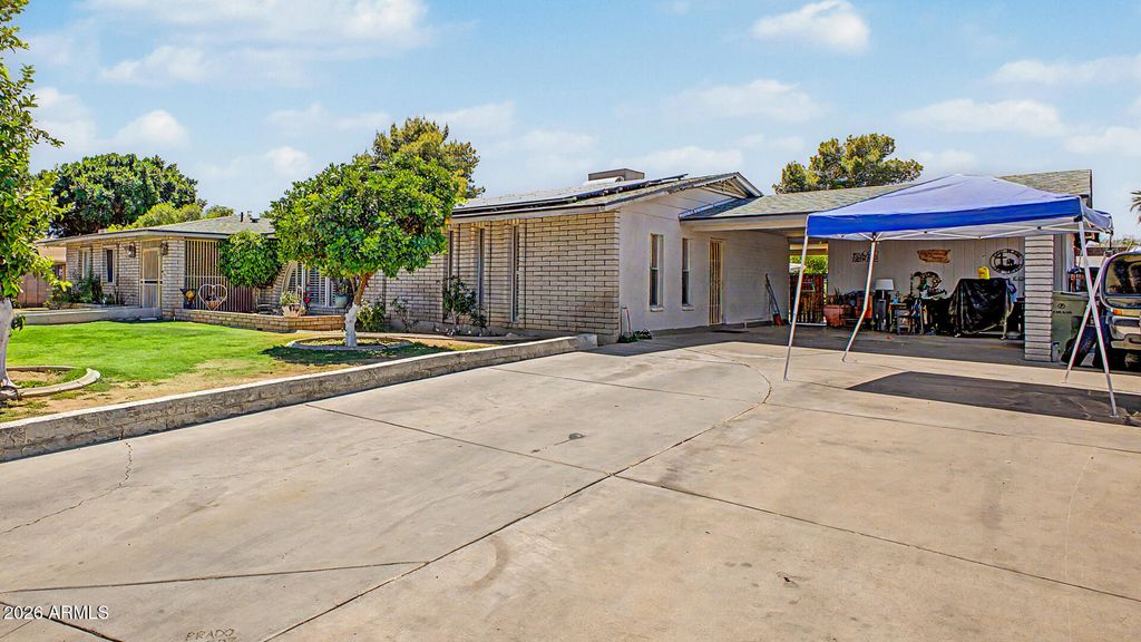 Photo of 8530 N 45th Drive, Glendale, AZ 85302 (MLS # 7025387)