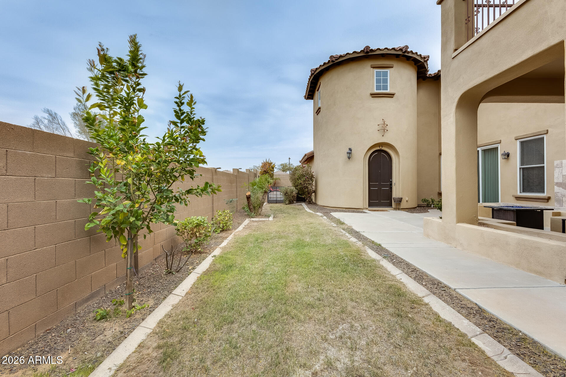 18256 W CAROL Avenue