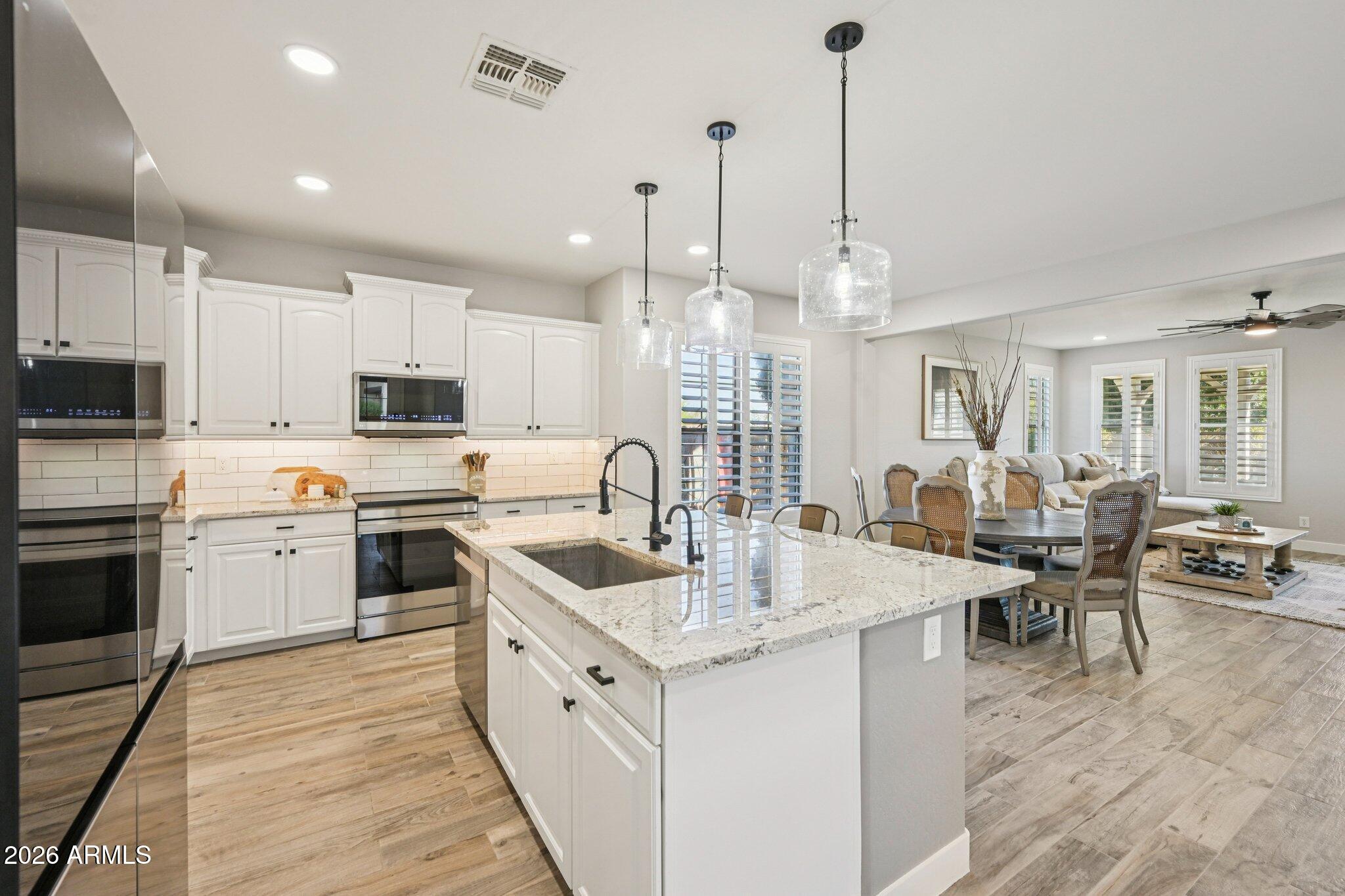 20363 W THAYER Street