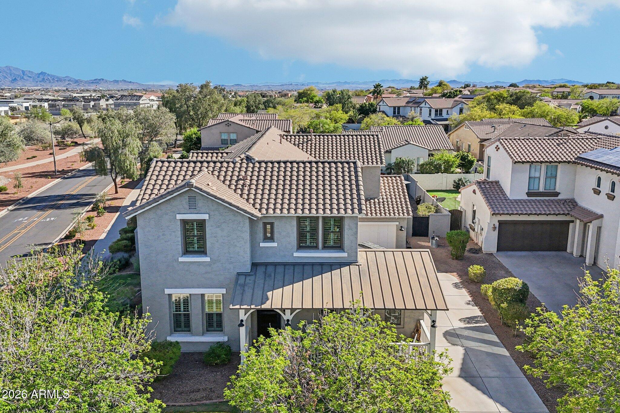 20363 W THAYER Street