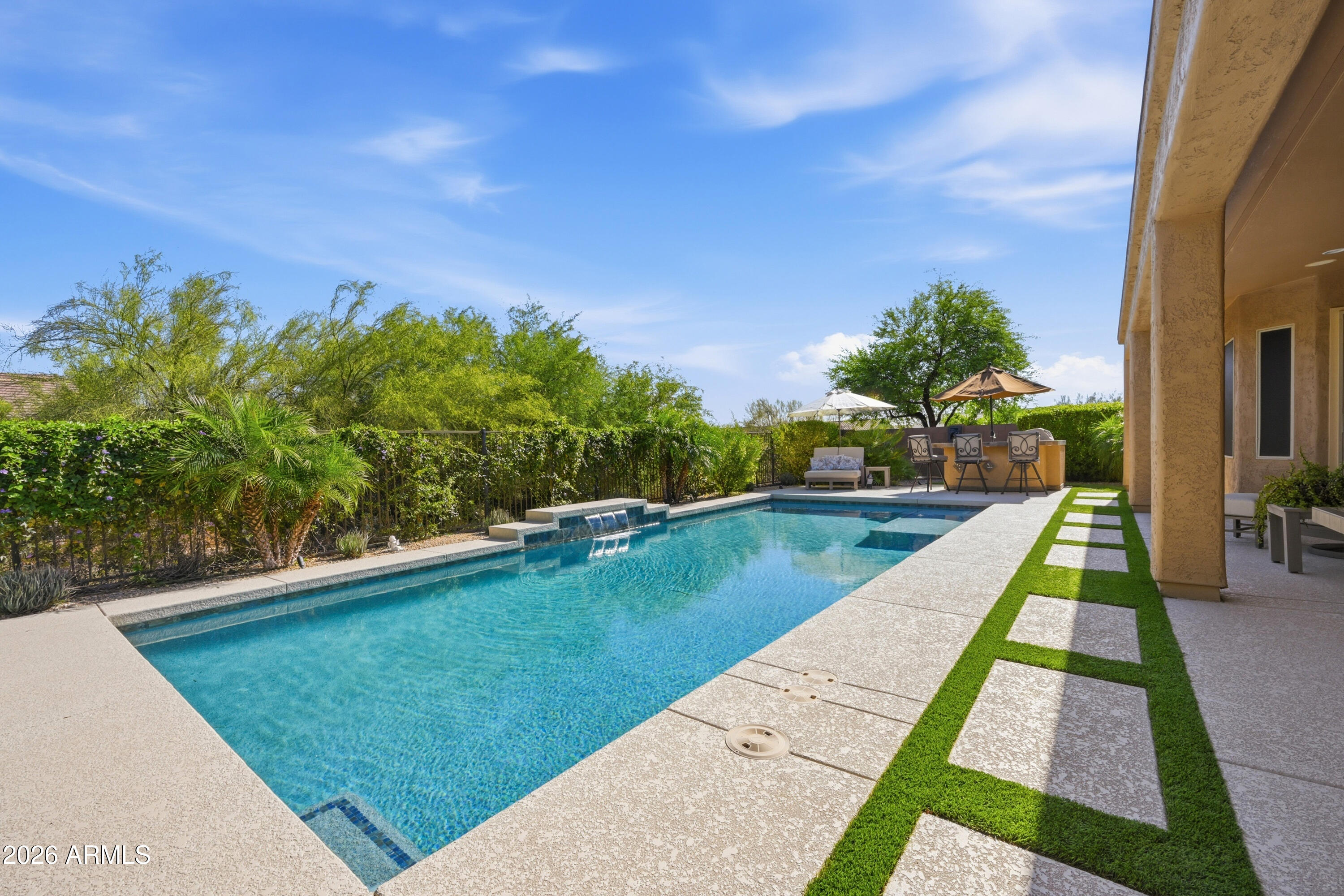 LONE MOUNTAIN - Residential