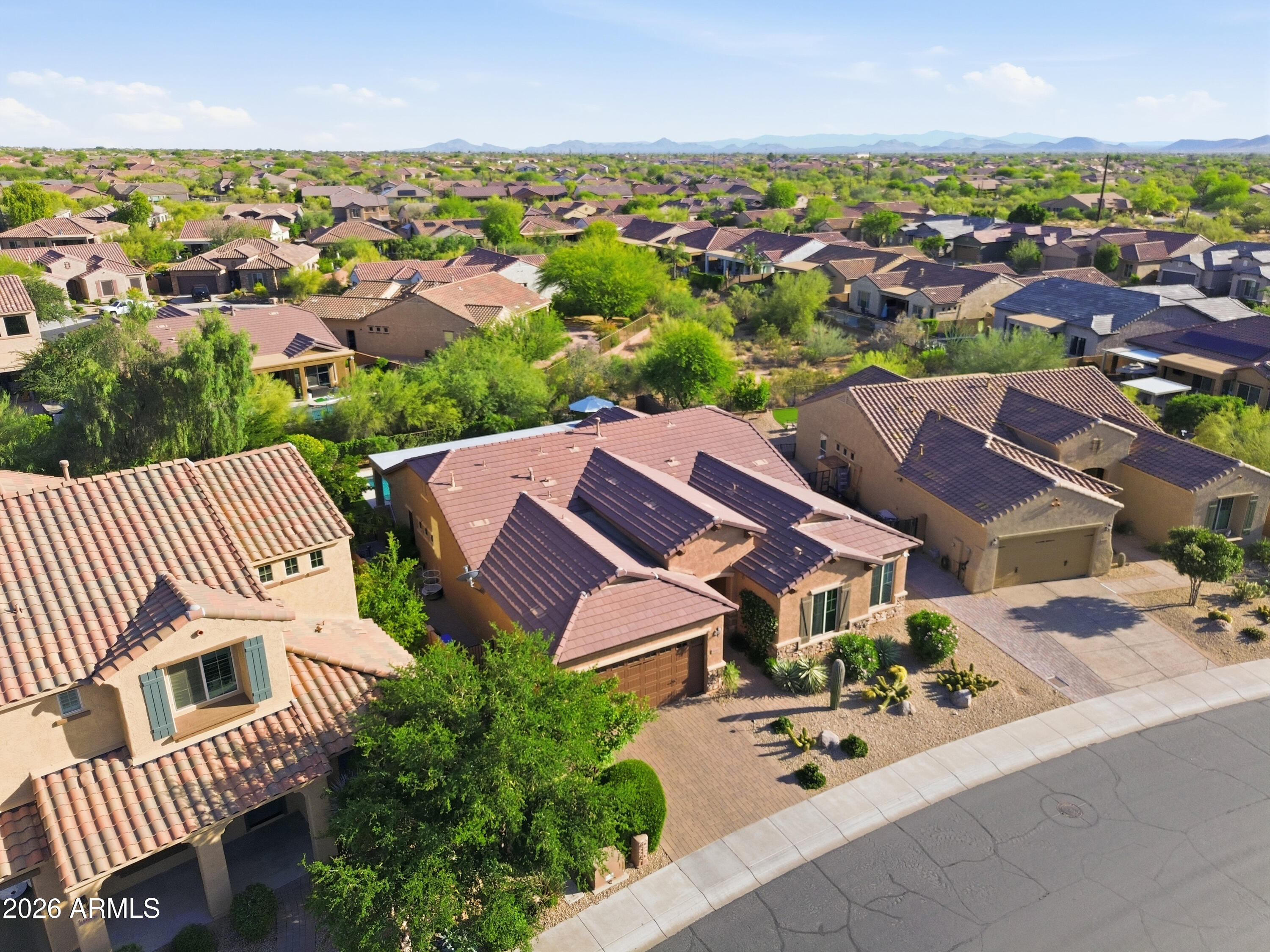 LONE MOUNTAIN - Residential