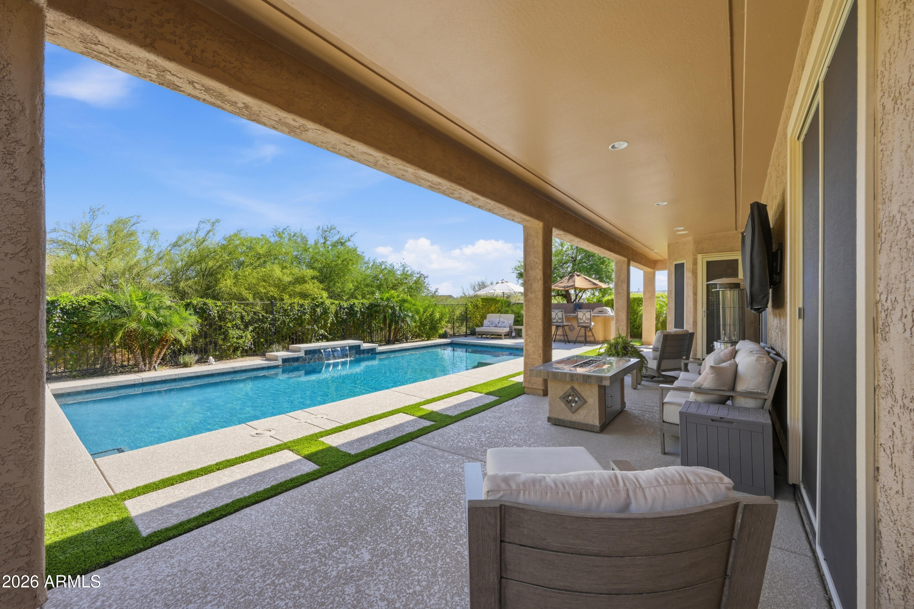 LONE MOUNTAIN - Residential