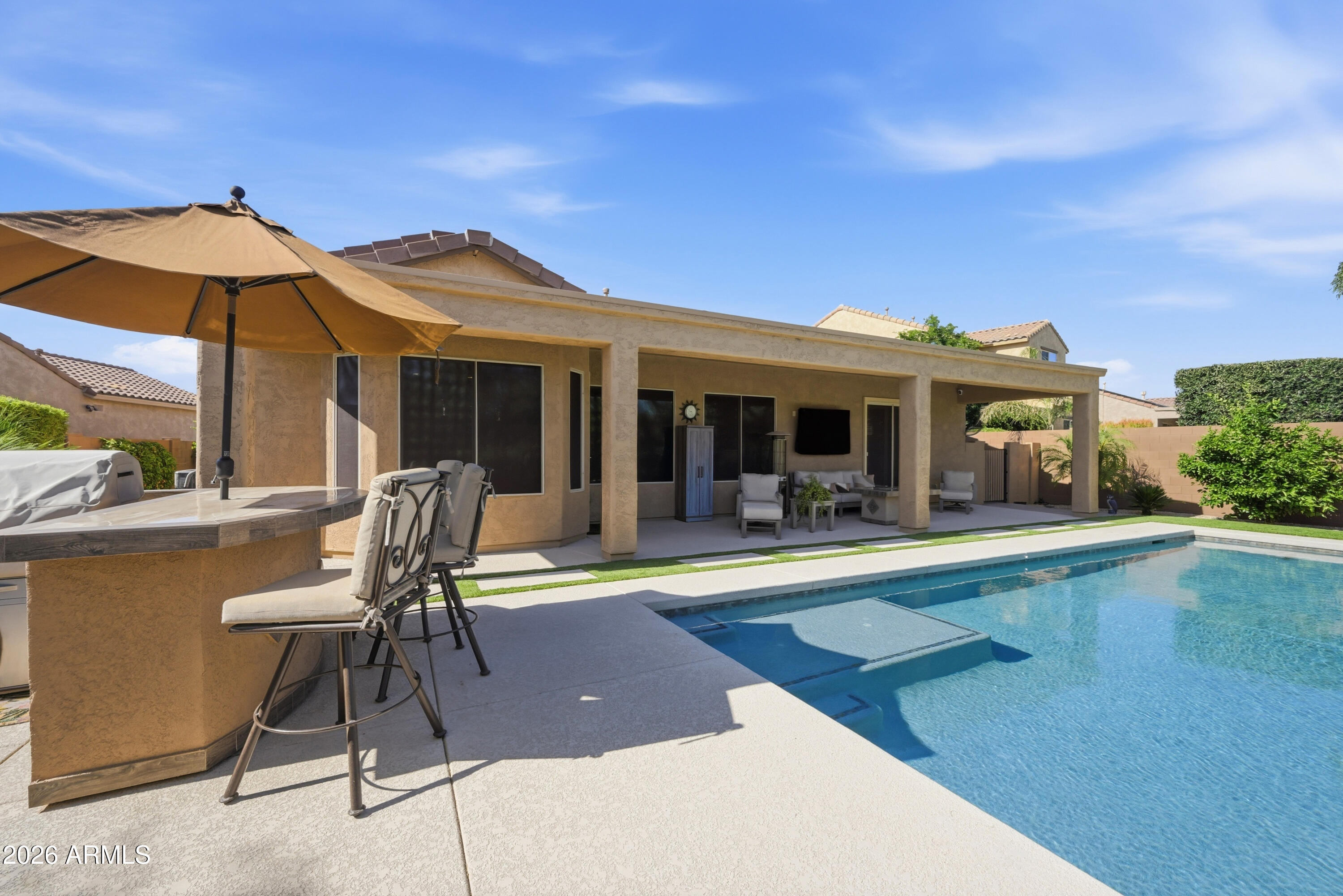LONE MOUNTAIN - Residential