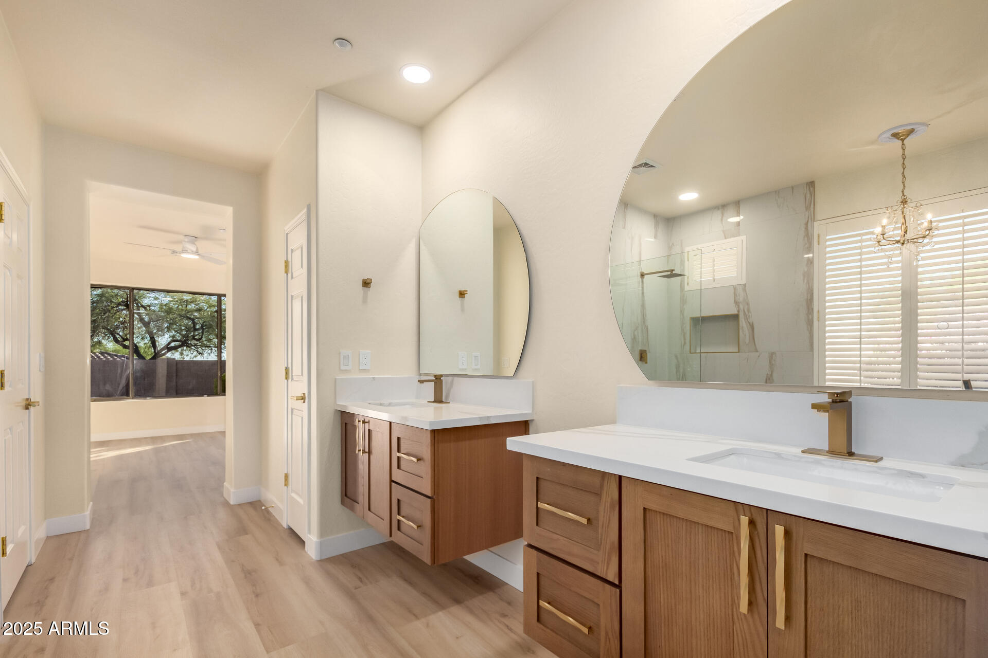 2335 W MUIRFIELD Drive