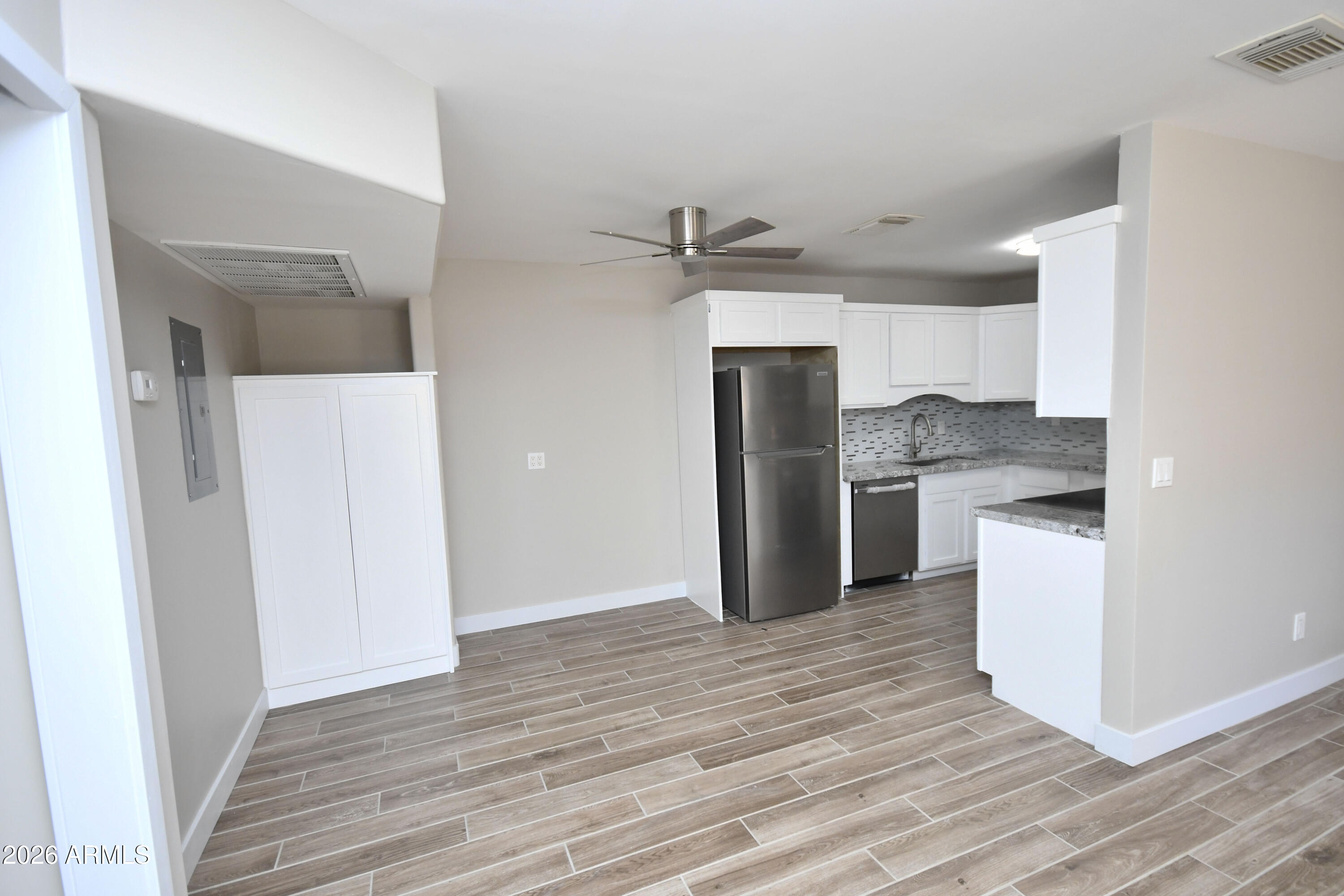 3511 E BASELINE Road 1182