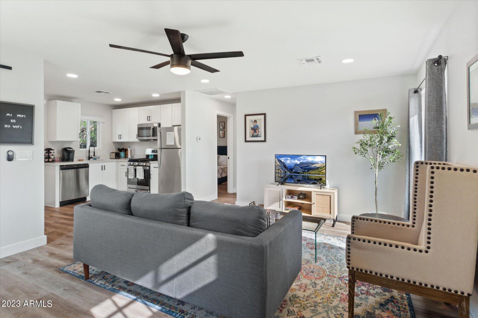 1808 E YALE Street 2