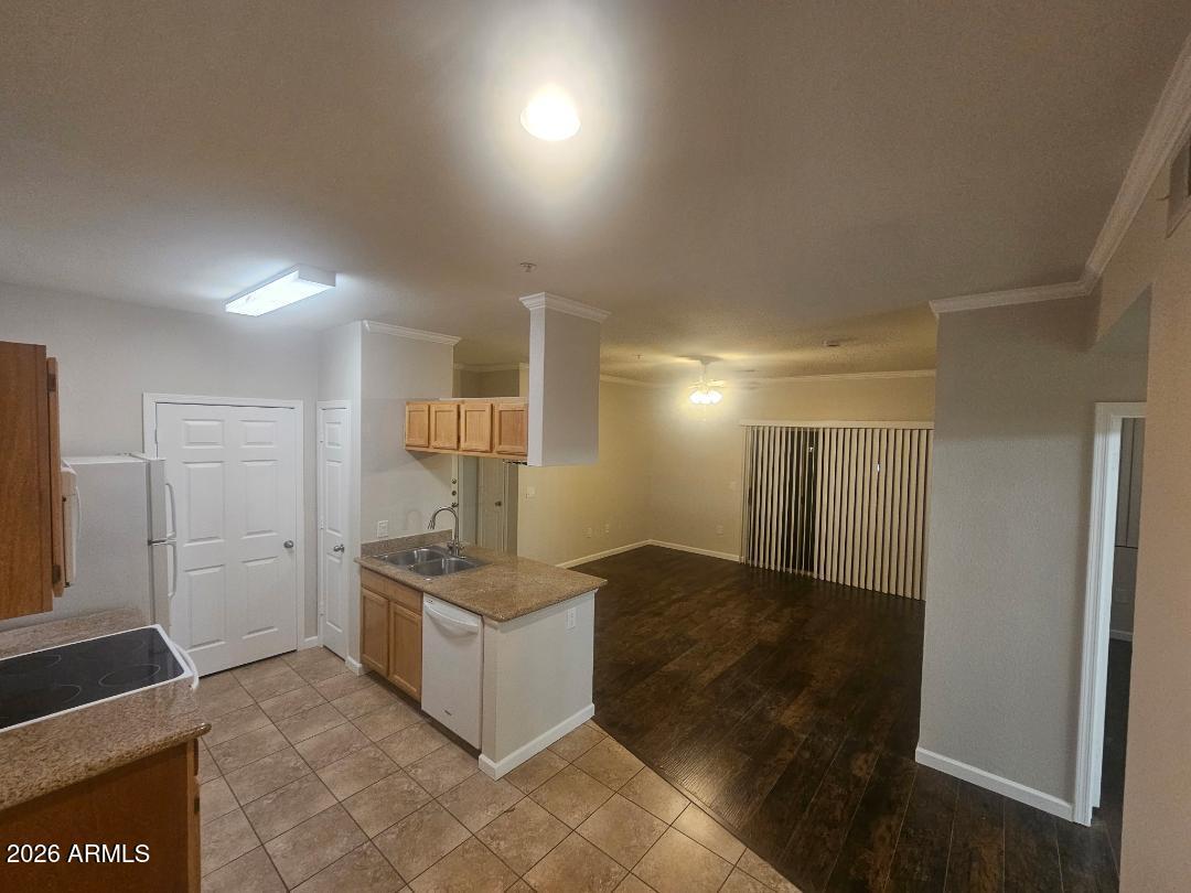 5401 E VAN BUREN Street 1099