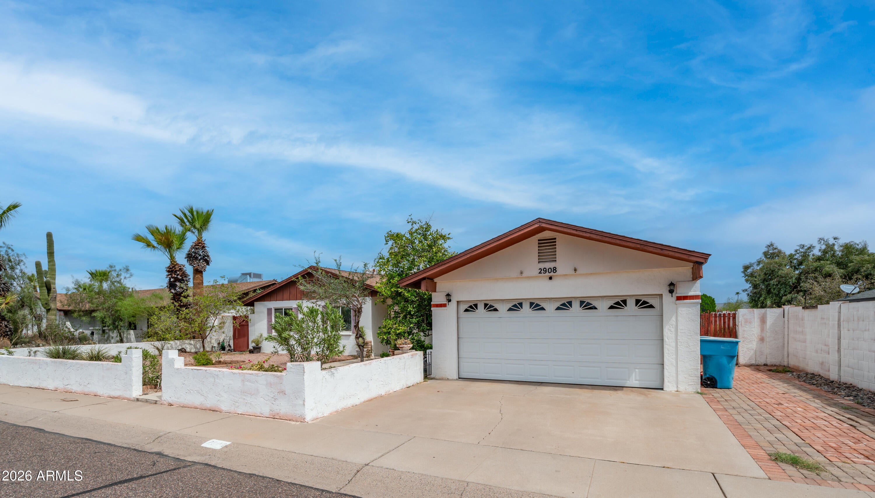 2908 E CACTUS Road