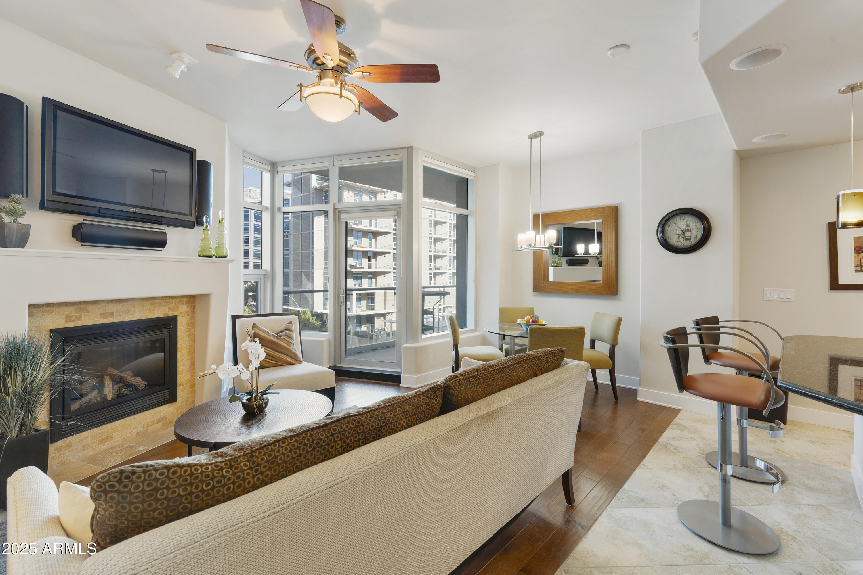 140 E RIO SALADO Parkway 302