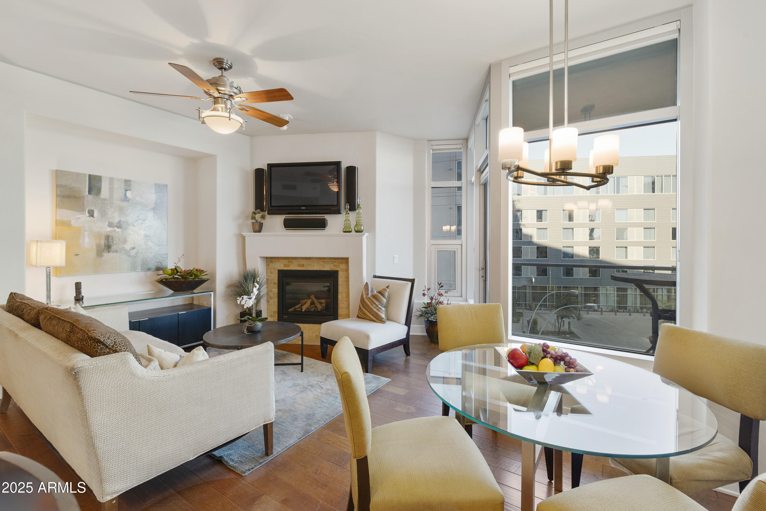 140 E RIO SALADO Parkway 302