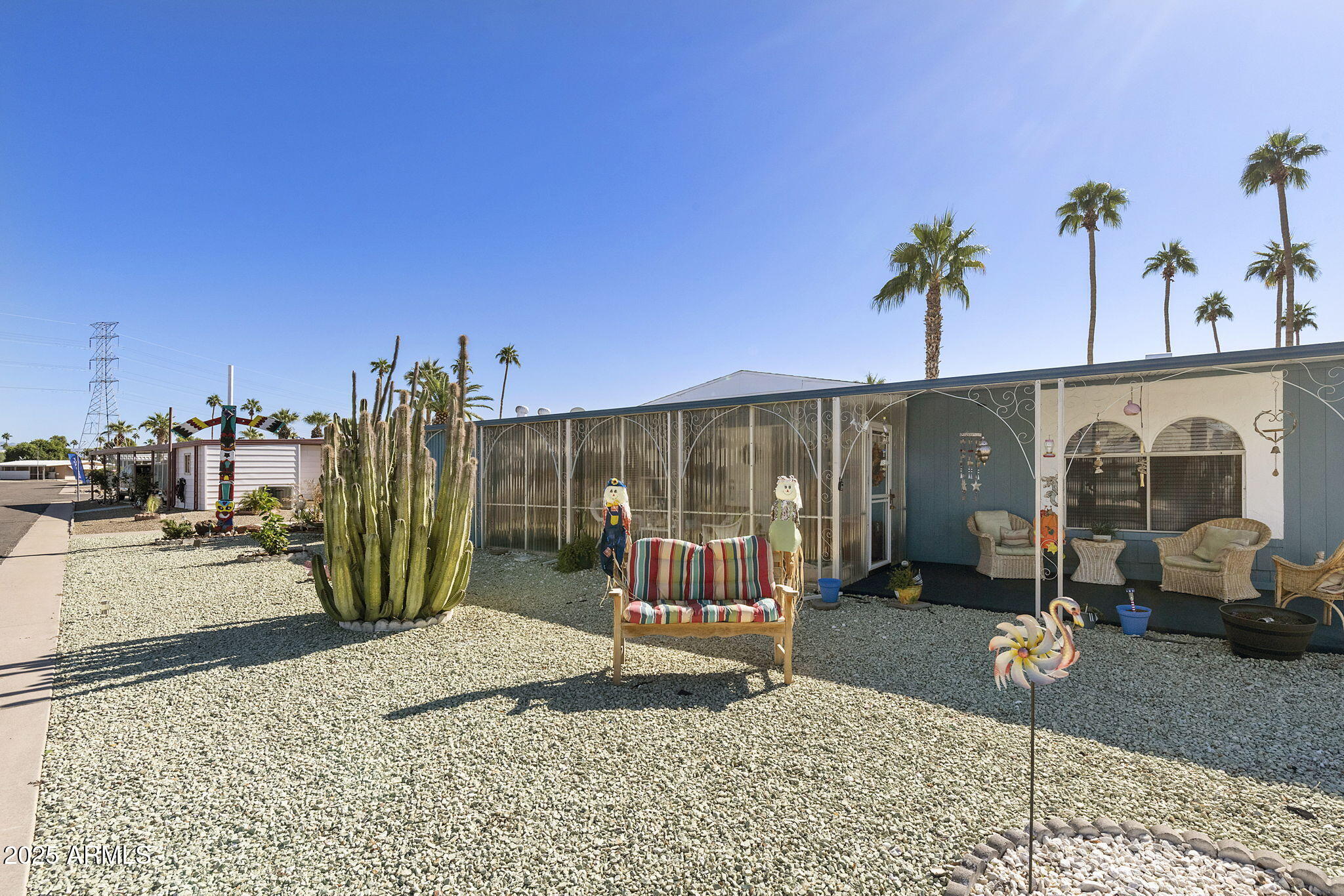 120 N VAL VISTA Drive 250