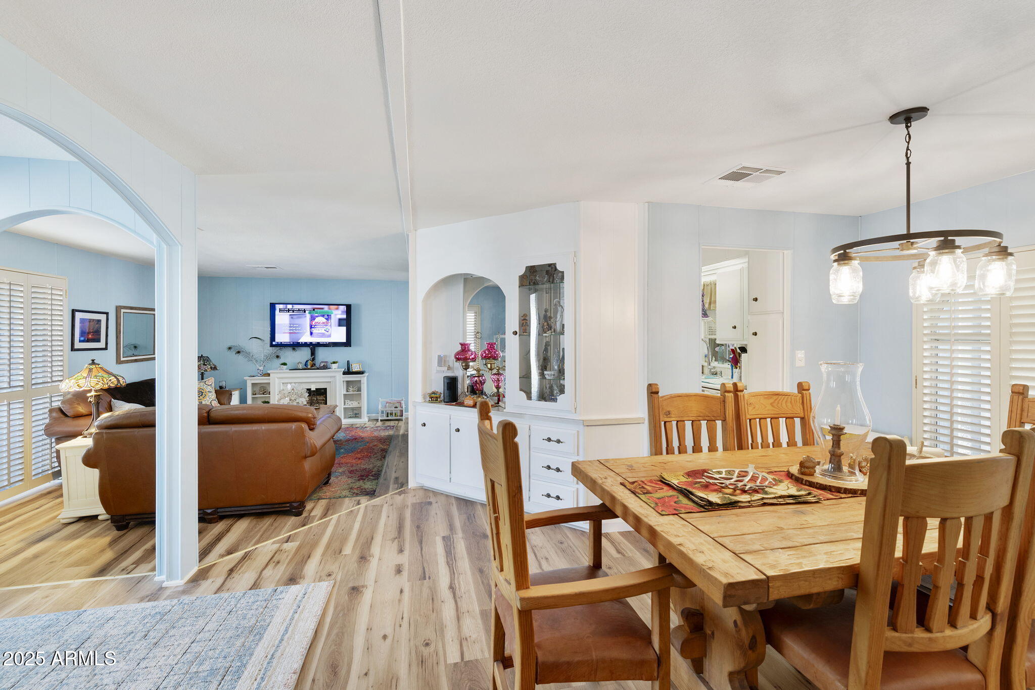 120 N VAL VISTA Drive 250