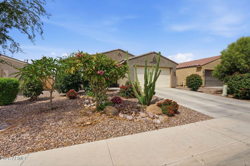 Photo of 256 W Chaska Trail, San Tan Valley, AZ 85140 (MLS # 7022100)