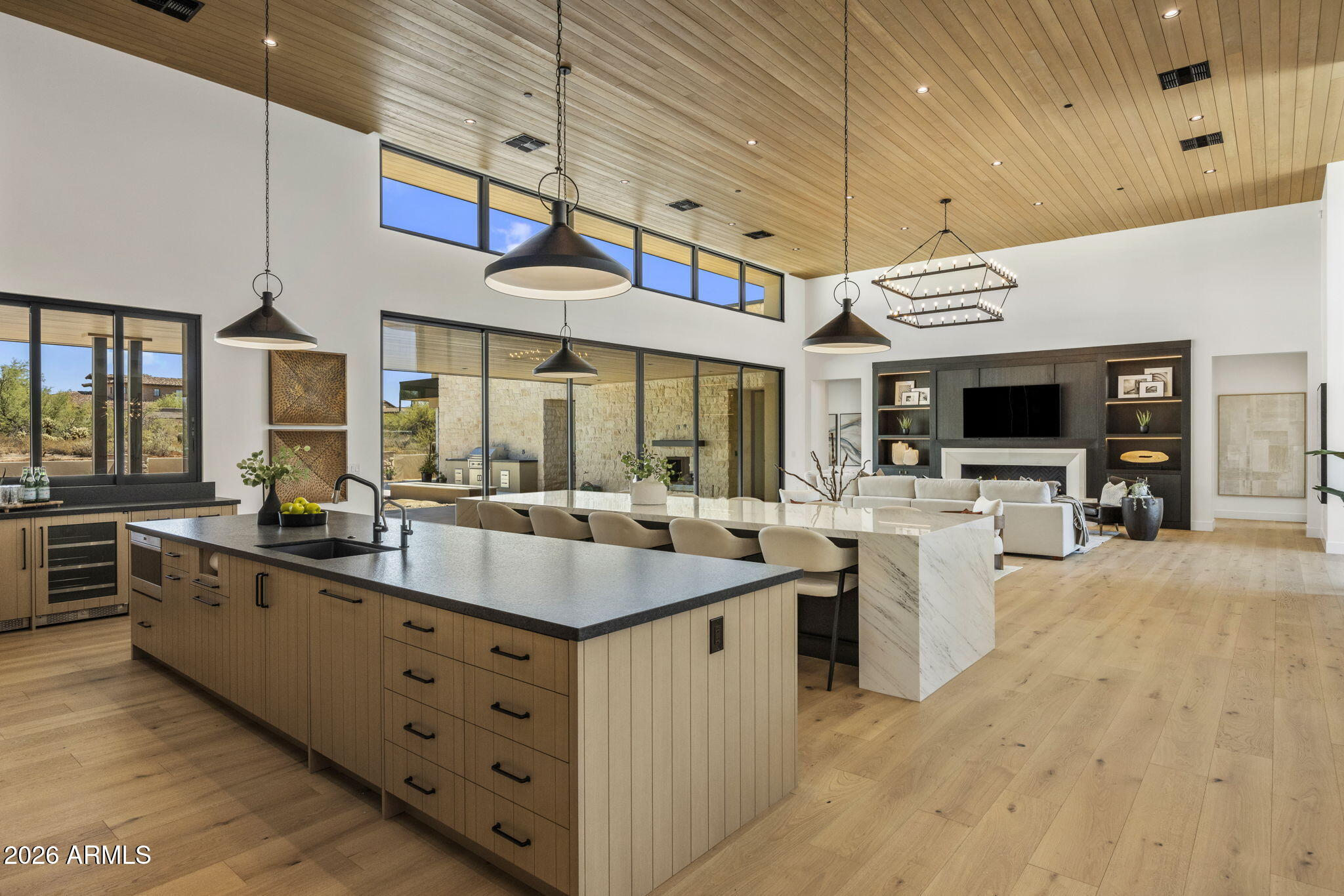 WHISPER ROCK UNIT 1 - Residential