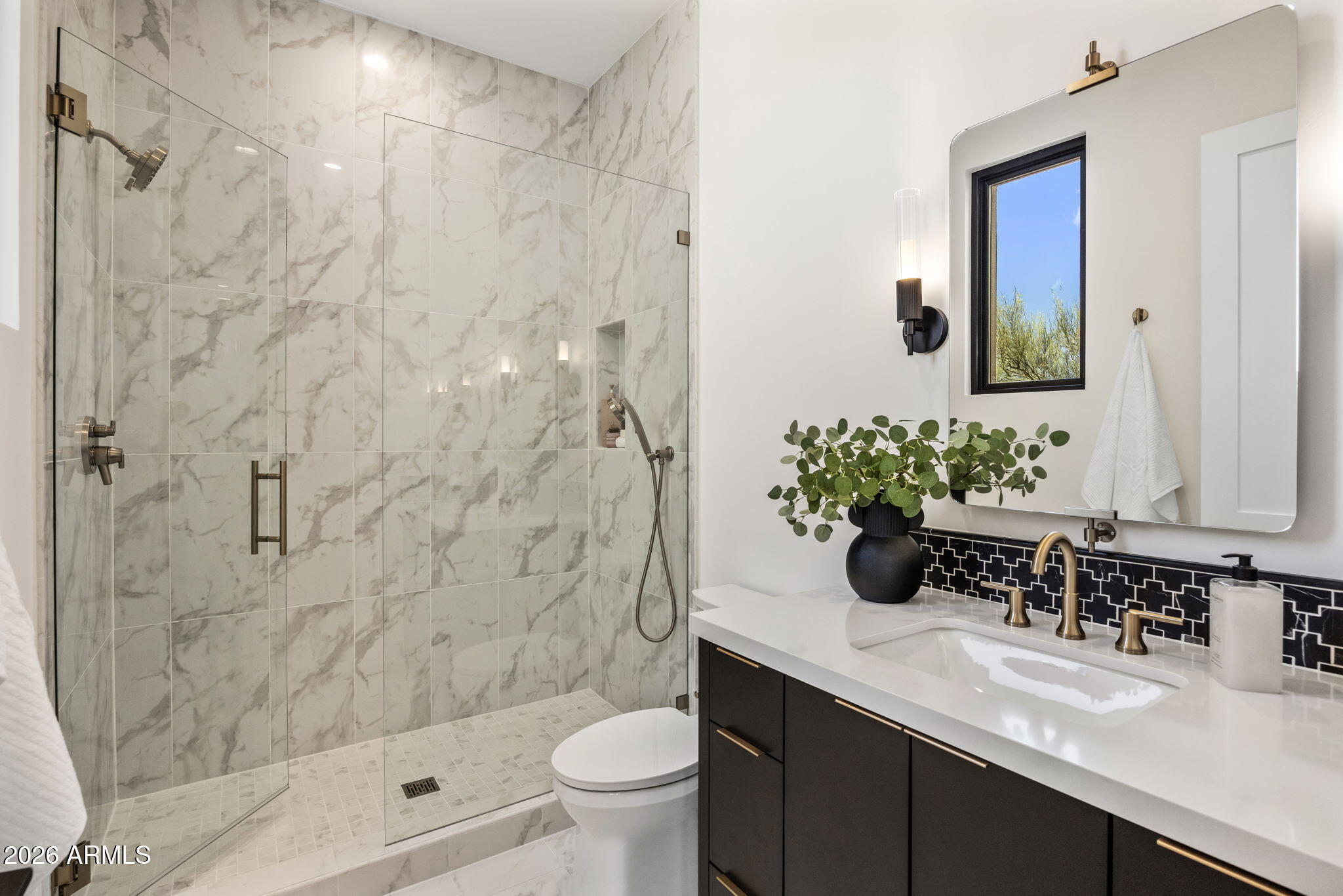 WHISPER ROCK UNIT 1 - Residential