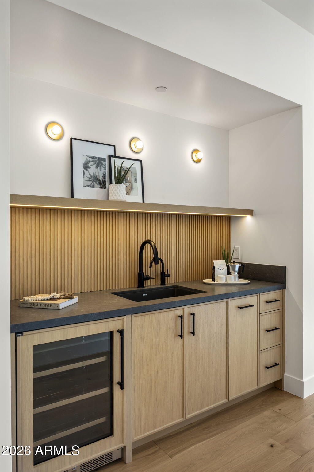 WHISPER ROCK UNIT 1 - Residential