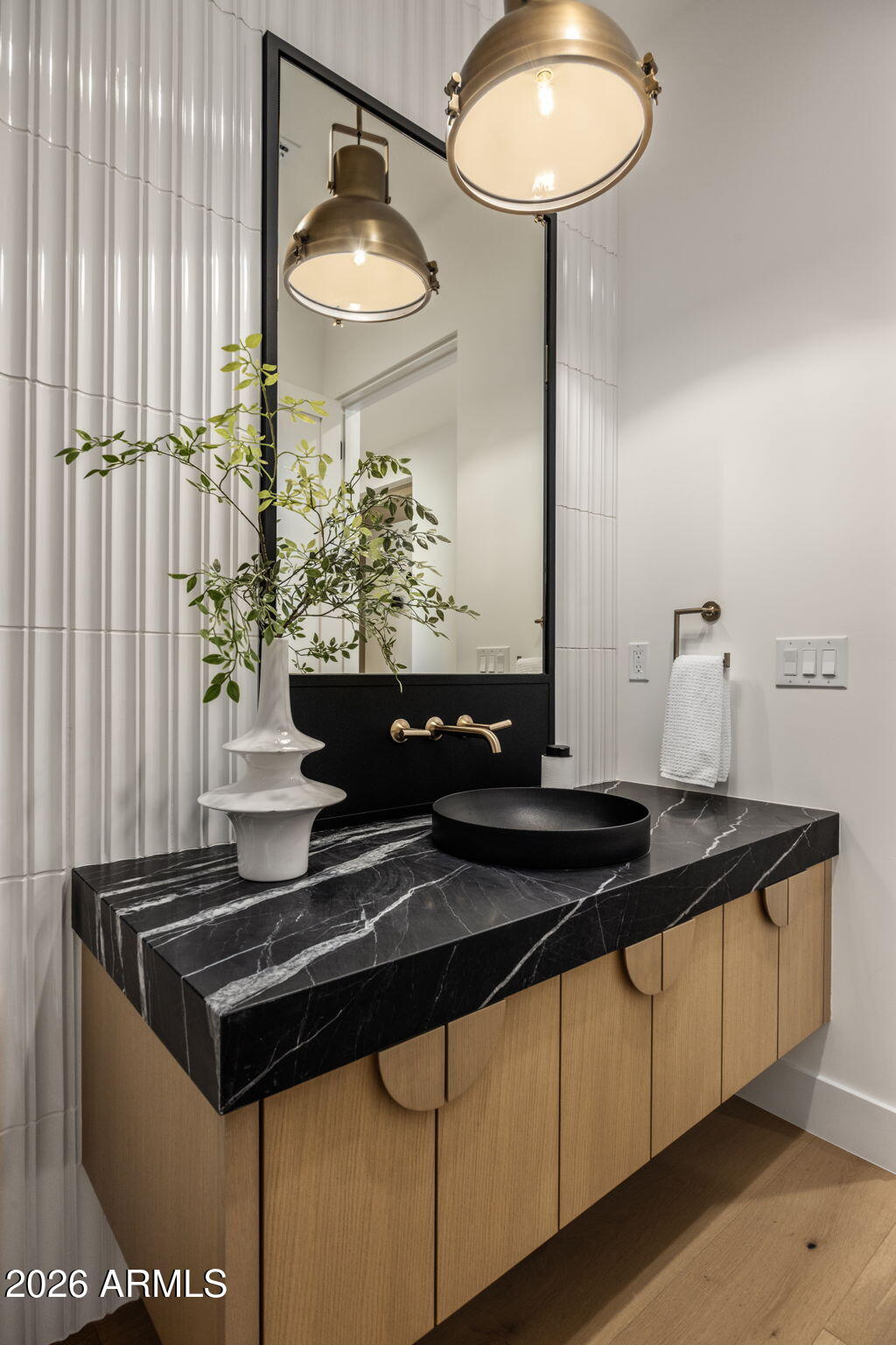 WHISPER ROCK UNIT 1 - Residential