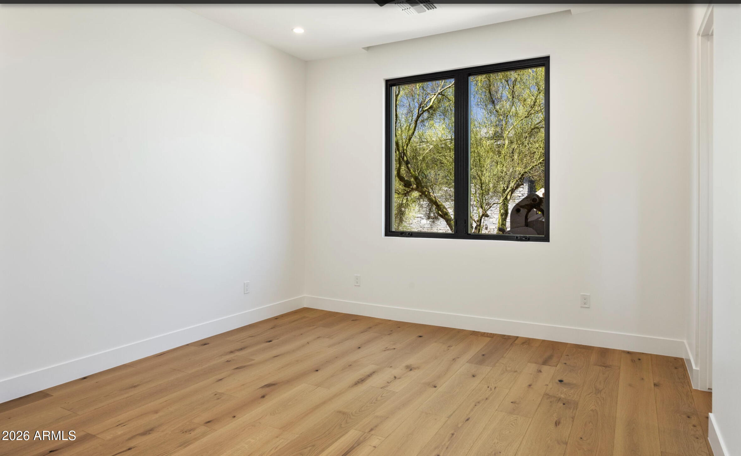 WHISPER ROCK UNIT 1 - Residential