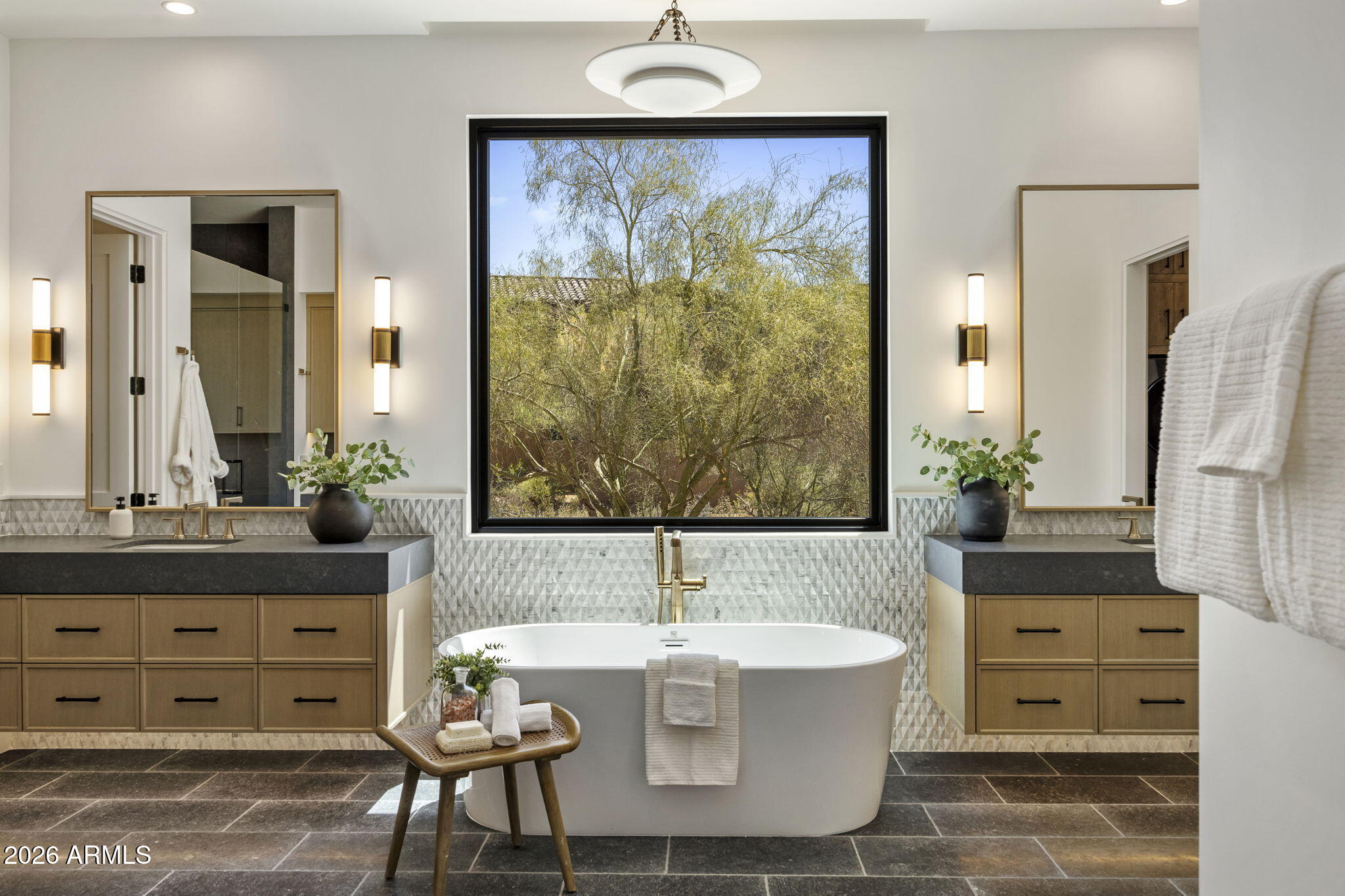 WHISPER ROCK UNIT 1 - Residential