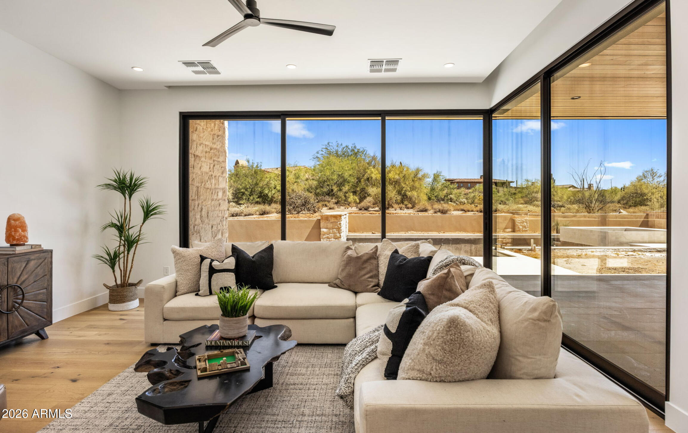 WHISPER ROCK UNIT 1 - Residential