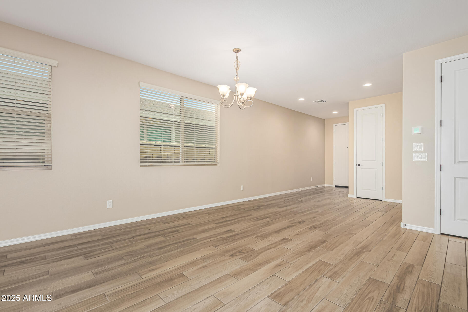 19874 W DEVONSHIRE Avenue