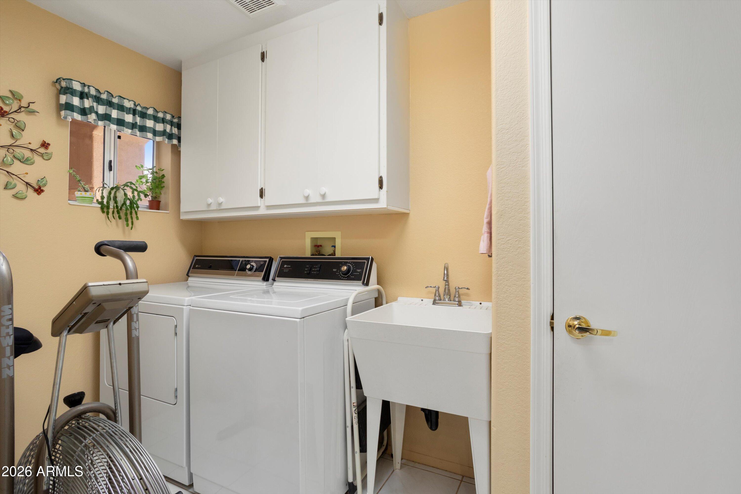 15624 W SENTINEL Drive