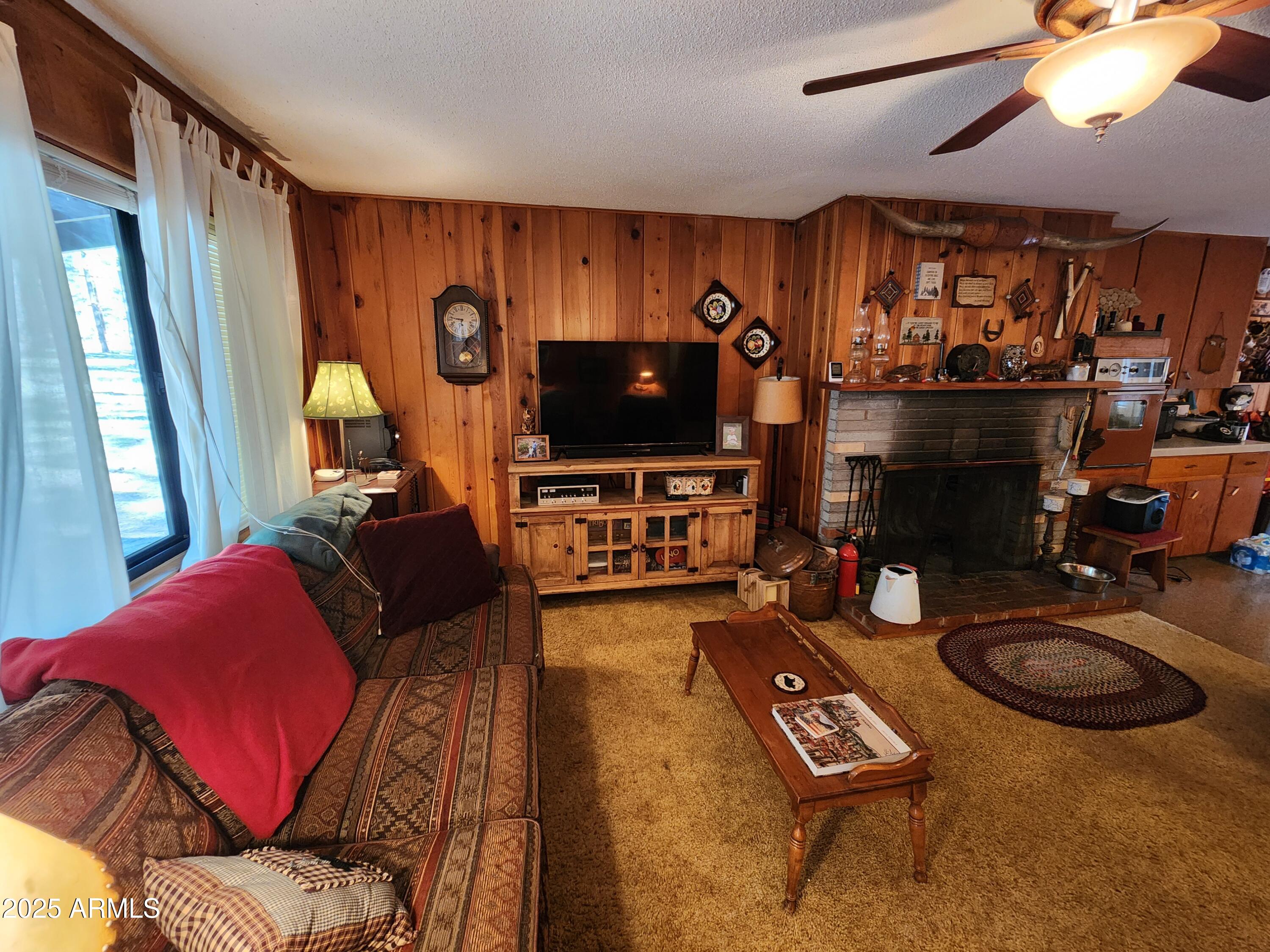 247 W DIAMOND Road