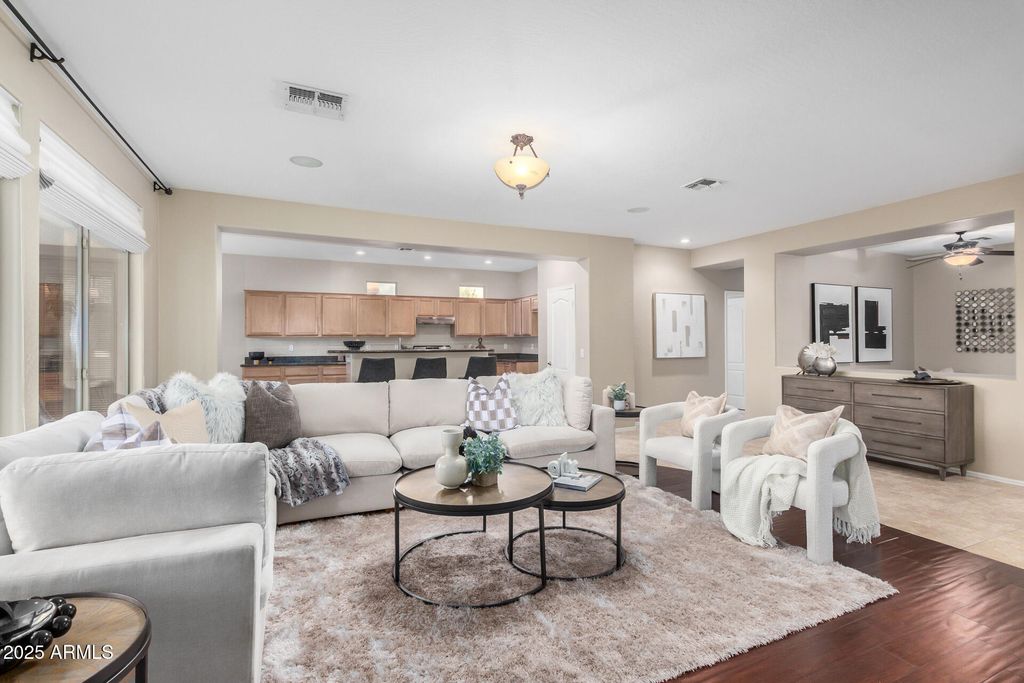 Photo of 854 E Aquarius Place, Chandler, AZ 85249 (MLS # 6928220)