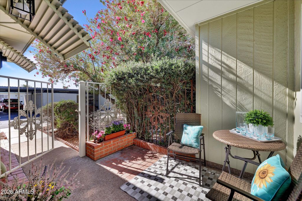 Photo of 13215 N 98th Avenue #G, Sun City, AZ 85351 (MLS # 6983222)