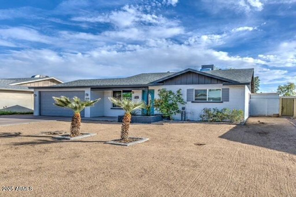 Photo of 1849 E Watson Drive, Tempe, AZ 85283 (MLS # 6849335)