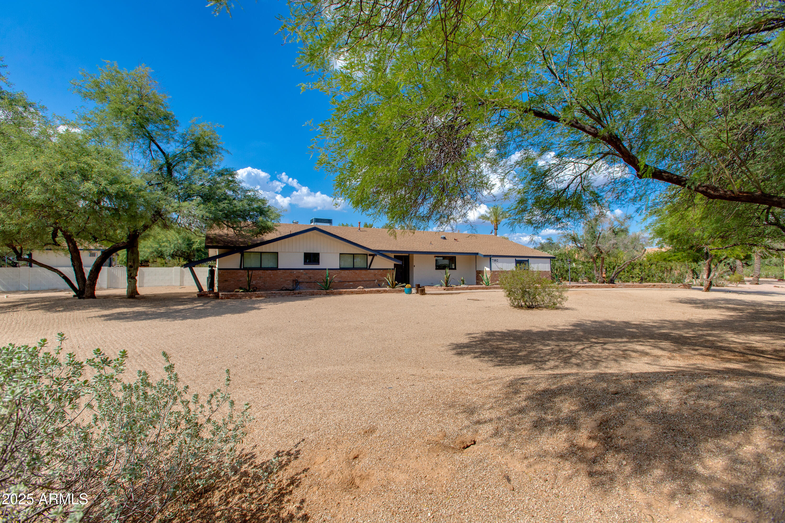 7102 E KALIL Drive
