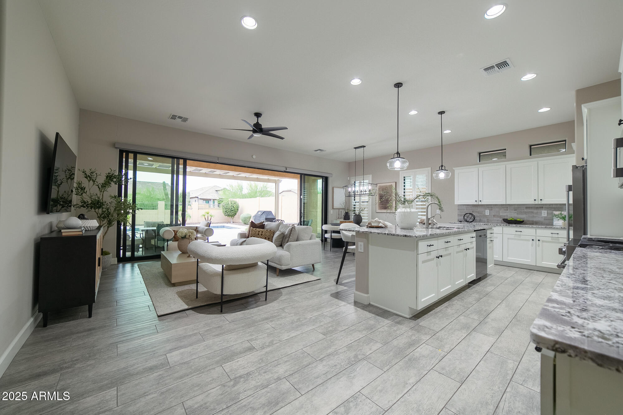 2066 N CANELO HILLS --