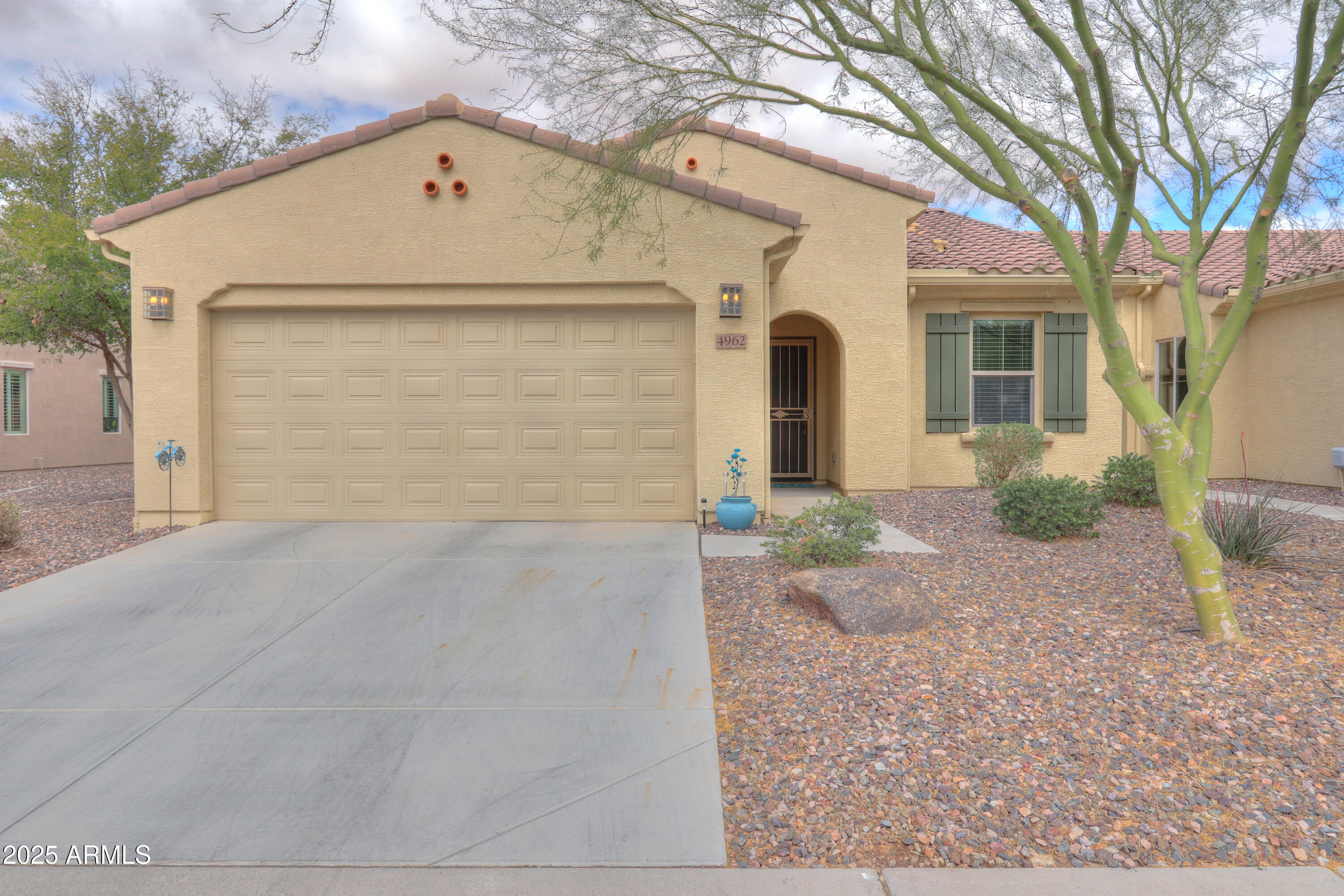 4962 W GULCH Drive