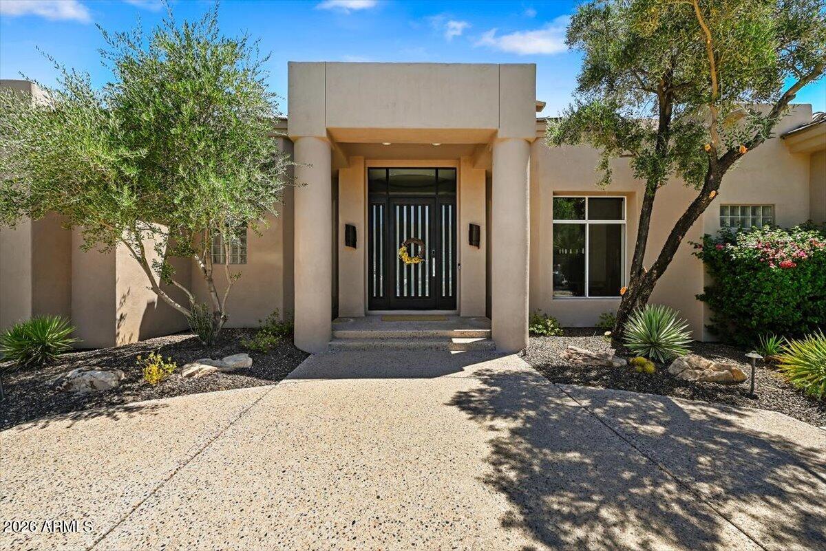 7124 E FOOTHILL Drive