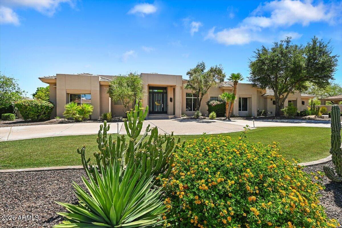 7124 E FOOTHILL Drive
