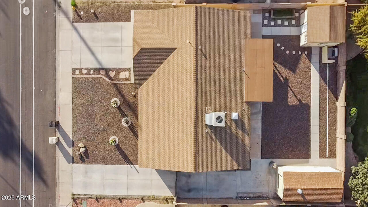 8316 W SWEETWATER Avenue