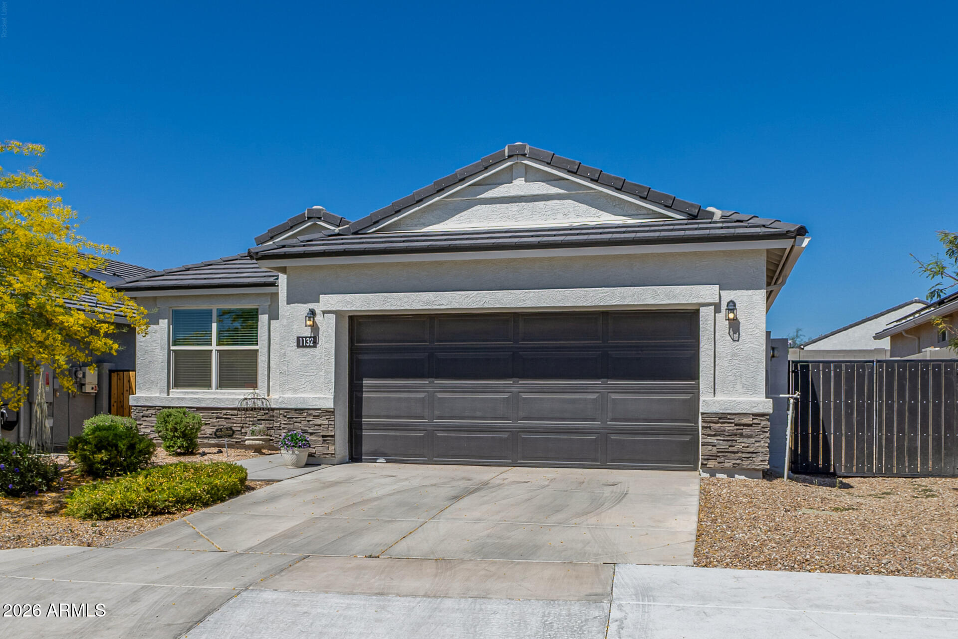 1132 W DEL MONTE Place